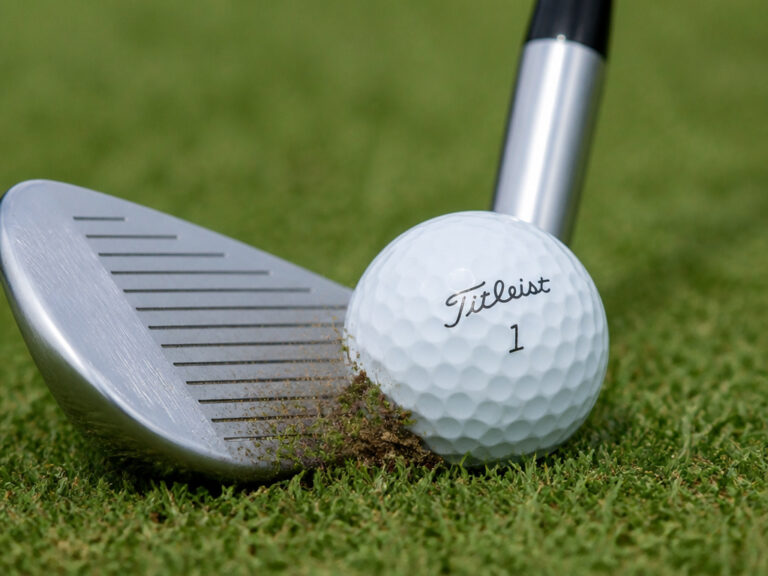 How to Pitch the Golf Ball Consistently From 30 to 80 Yards
